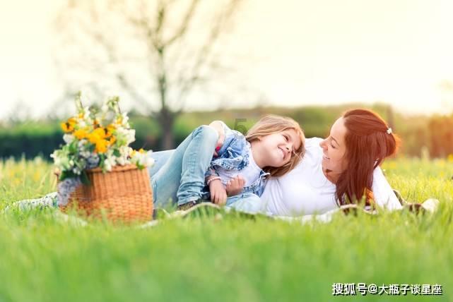 全网最佳问答网站-儿子刚认识女朋友3周借了1万2千元钱好不好意思收回专家在线为您解答问题
